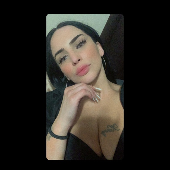 Meet your Posher, Ashlee - Picture 1 of 1